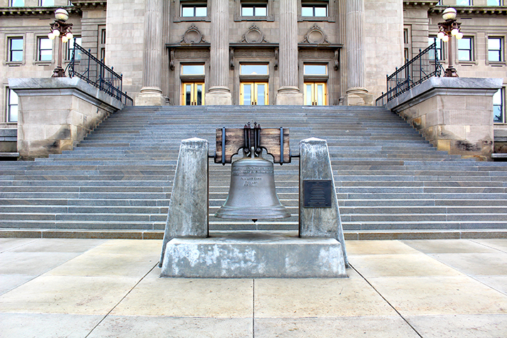 idaho-state-capitol-building-bell